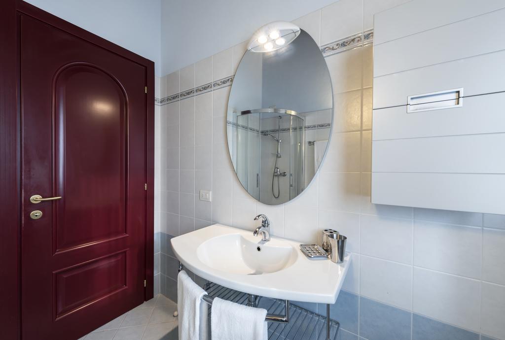 Tremezzina Villa Edy Apartments מראה חיצוני תמונה