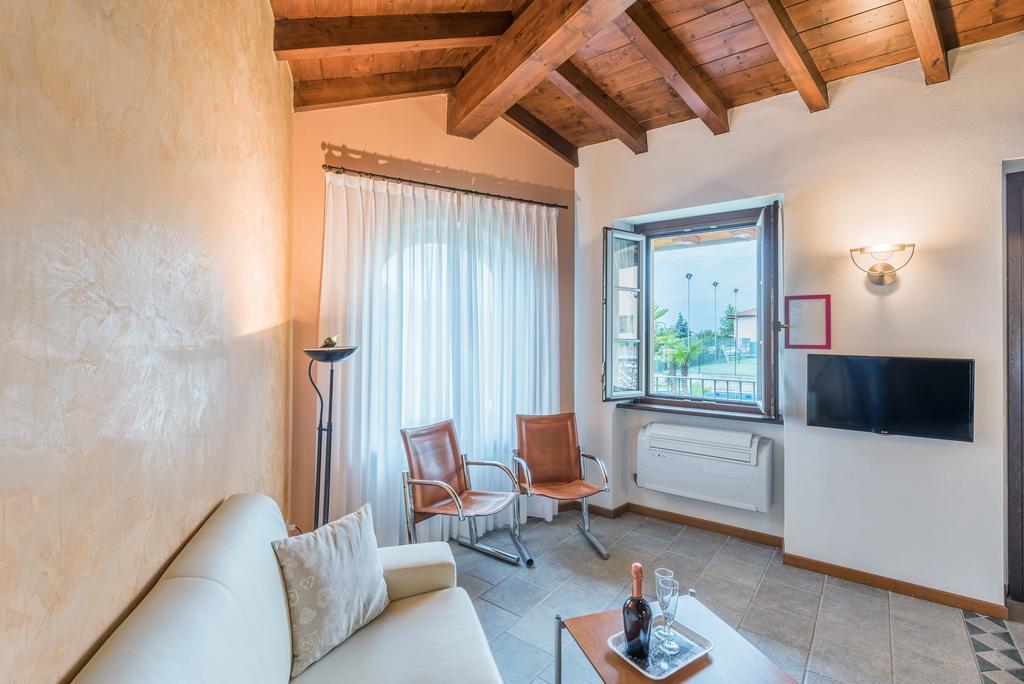 Tremezzina Villa Edy Apartments מראה חיצוני תמונה